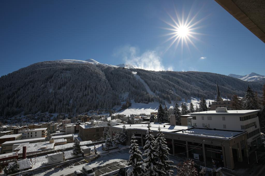 New Renovated Apartment In Center Of Davos Extérieur photo